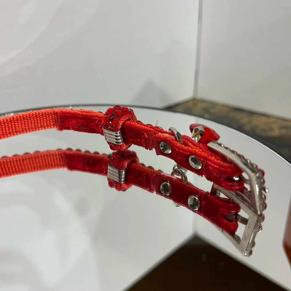 NWOT, Swarovski crystals Little Fabs Red Cat collar w/ box and xtra crystals.
